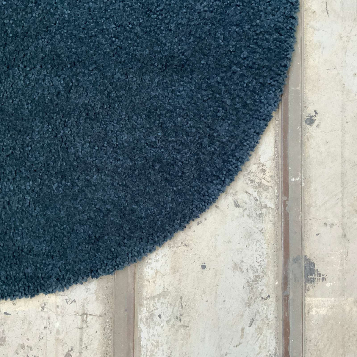 Wollteppich Più 356 dunkelblau Ø 190 cm