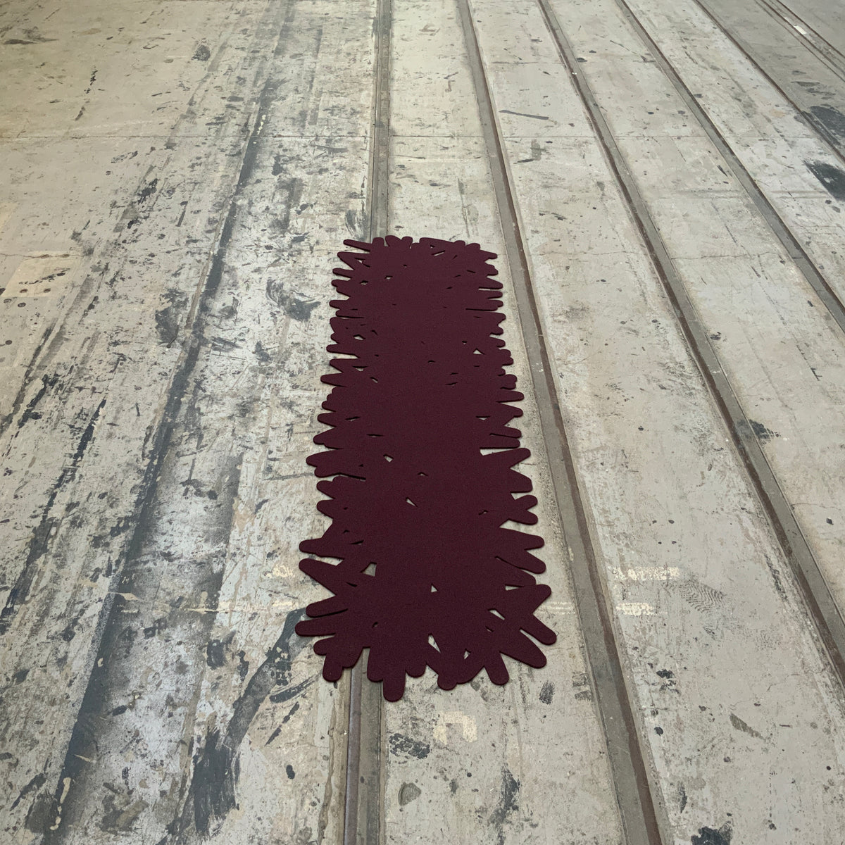 Vermino 10252 aubergine by Alfredo Häberli