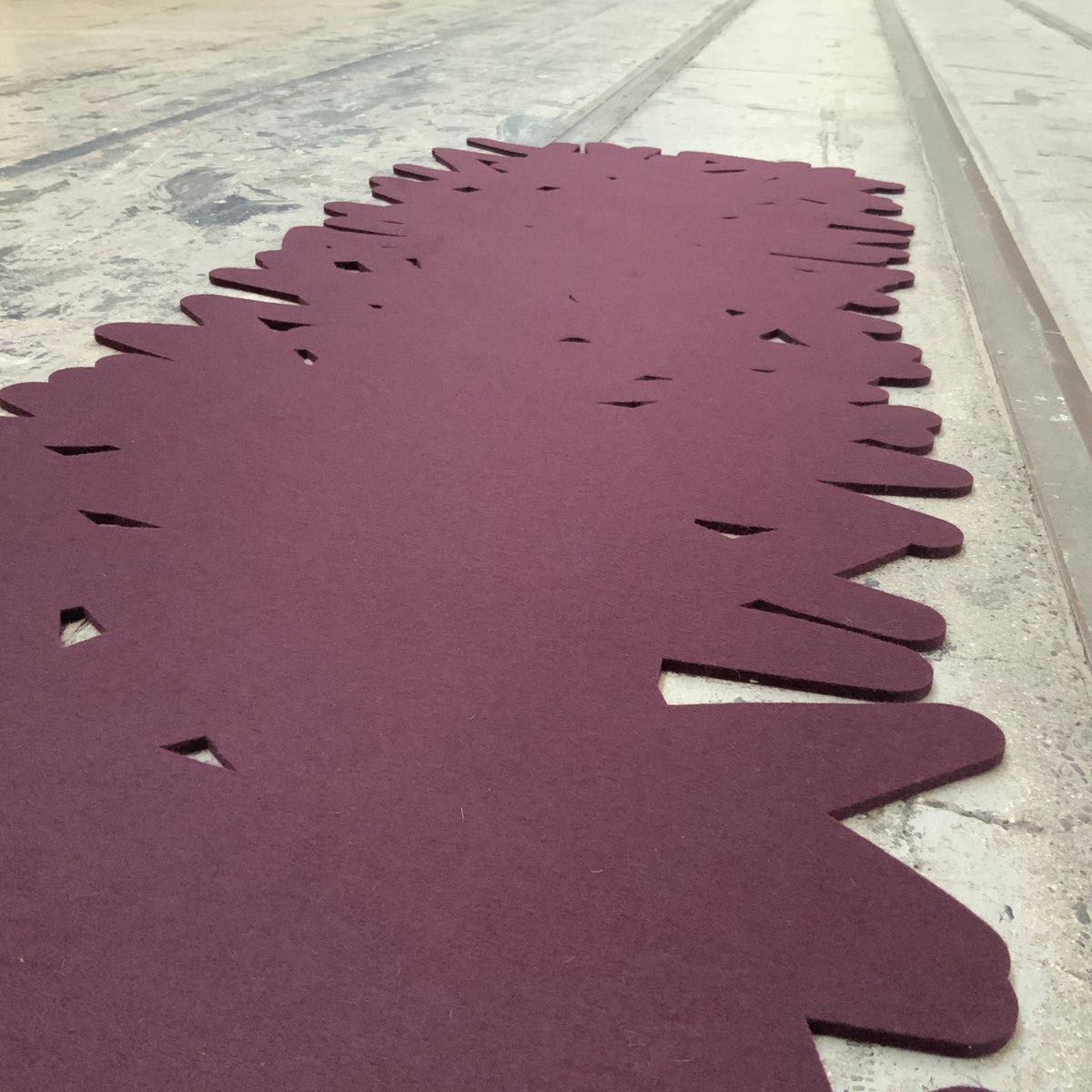 Vermino 10252 aubergine by Alfredo Häberli