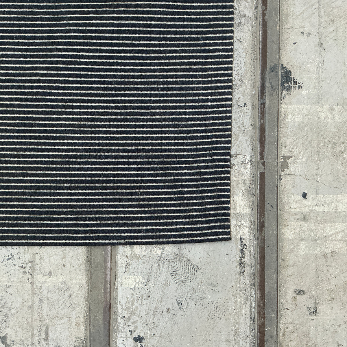 Haargarn-/Wollteppich Element 712 schwarz 160 x 300 cm