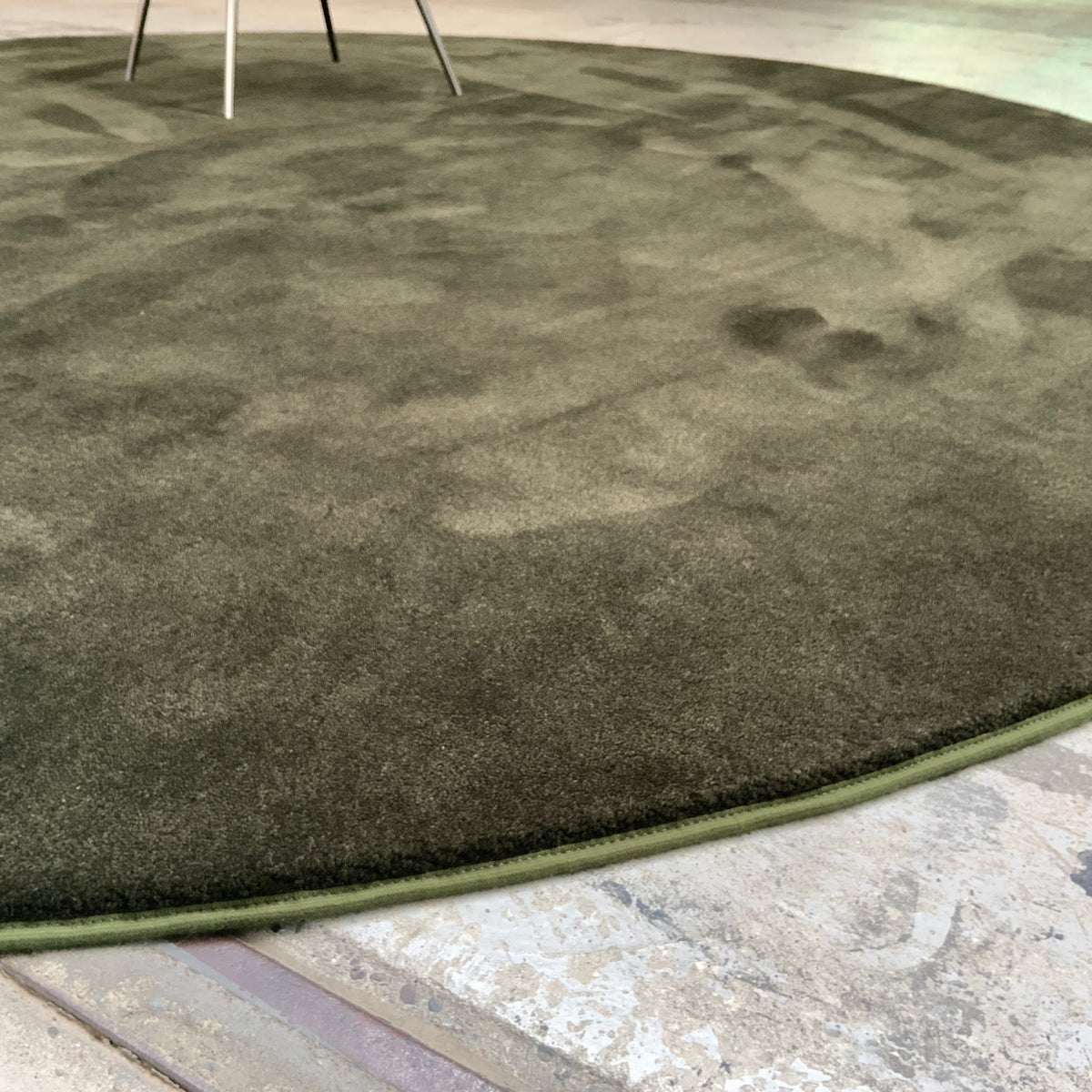 Woll-/Viskoseteppich Hampton 40224 moss Ø 280 cm